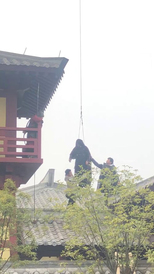飞檐走壁的意思