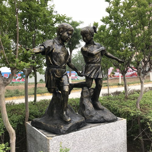 不一样的校园雕塑文化下都会有什么样的含义?
