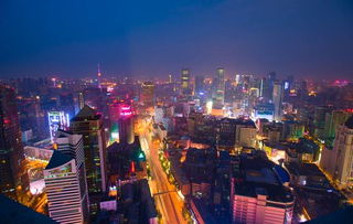 大家都笑你。打一城市,四个字